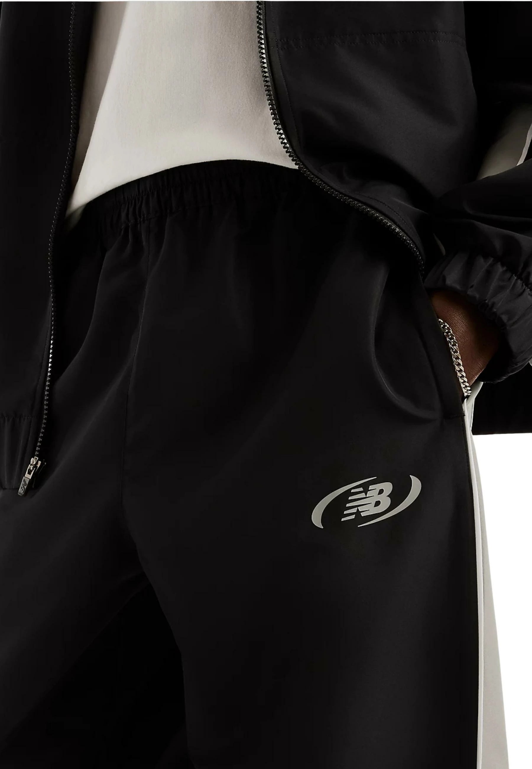 Pantallona sportive për meshkuj New Balance MB62A8LTBK, të zeza [Madhësia: L]