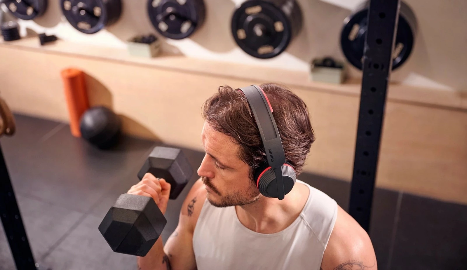 Kufje Philips TAA6219BK/00 on-ear wireless Bluetooth 5.4 karikim diellor bateri 80h IP55 me mikrofon, të zeza/ të kuqe