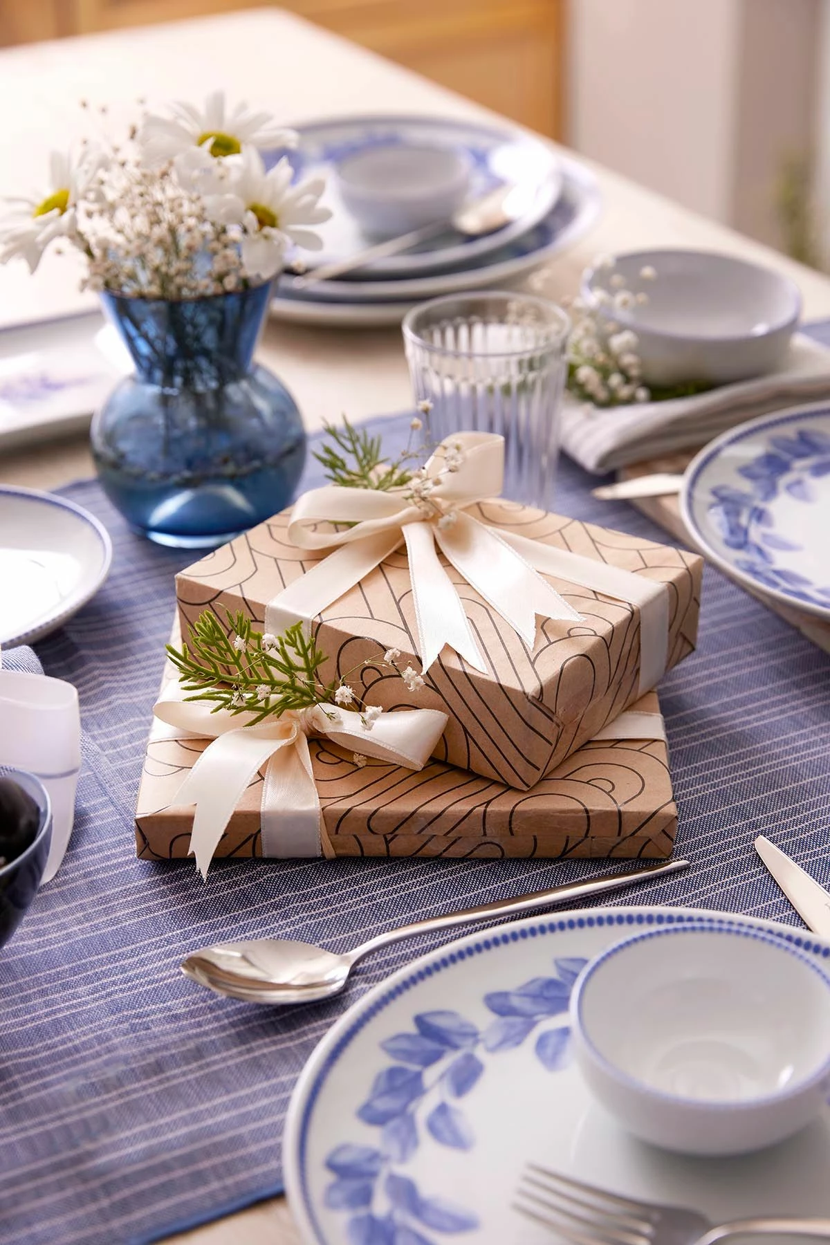 Set mëngjesi 14 pjesësh Hermia, ngjyrë kaltër, 2100002914001