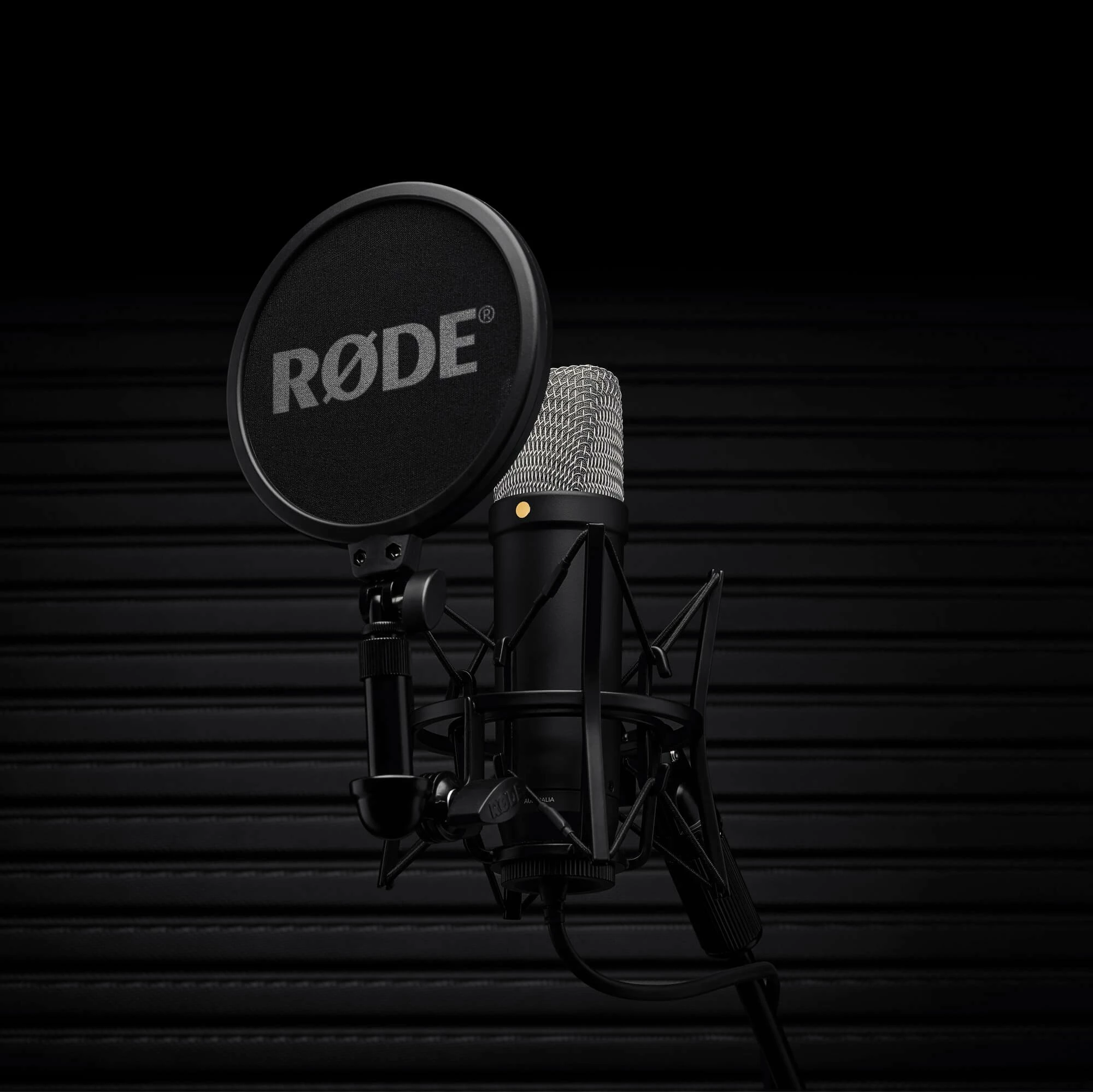 Mikrofon kondensator Rode NT1 5th Generation NT1GEN5B, USB-C/XLR, kardioid, 32-bit float, 192 kHz, i zi, set me shock mount + pop filter + kabllo XLR + kabllo USB-C