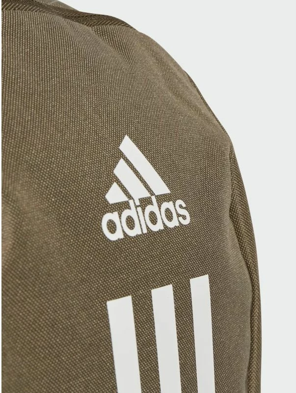 Shpinore adidas, kafe