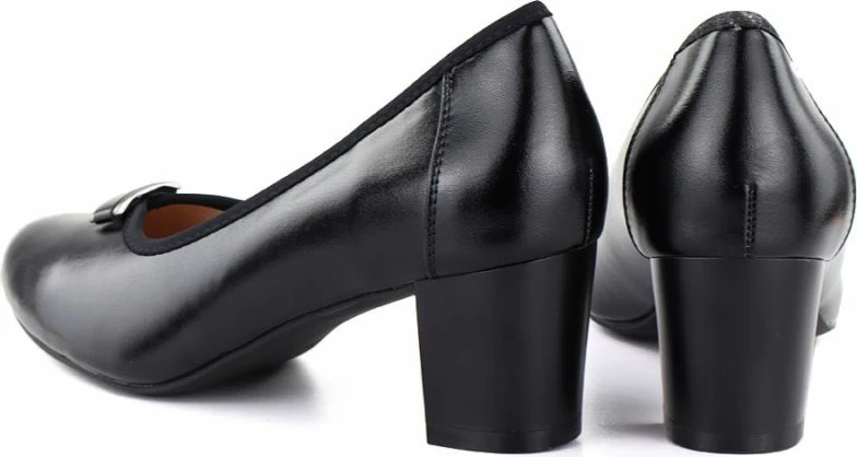 Këpucë me takë Vinceza 58622, të zeza