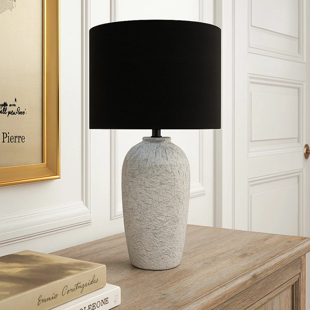 Llambë tavoline Marbuk, qeramikë gri, stof i zi, 17x17x60 cm