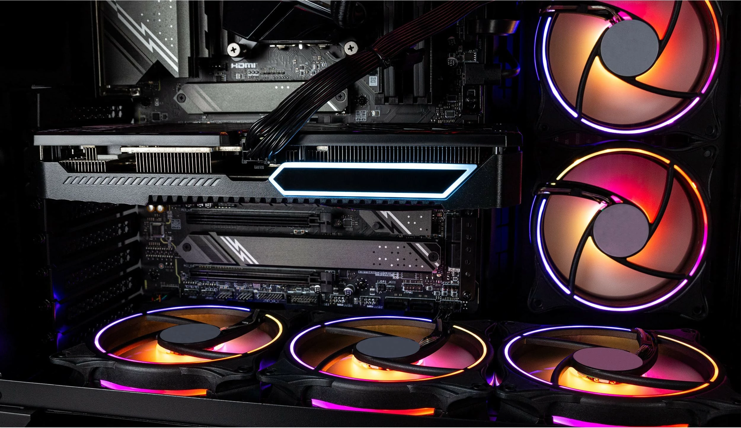 Kompjuter gaming Captiva Highend Gaming I73-925, i9-13900KF, 64GB, 2TB SSD, RTX 4070, e zezë