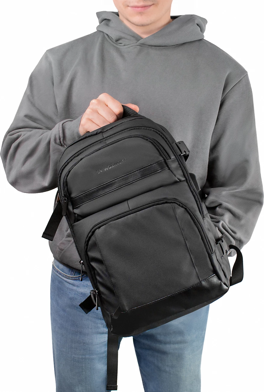 Çantë shpine udhëtimi Wozinsky WPW-20L 20L 40x20x25 cm me xhep për laptop dhe portë USB, e zezë