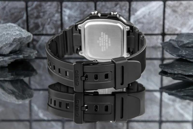 Orë dore për meshkuj Casio, e zezë