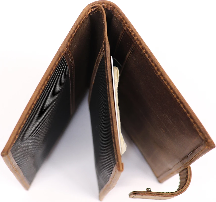 Kuleta për pasaportë West Polo 600-25