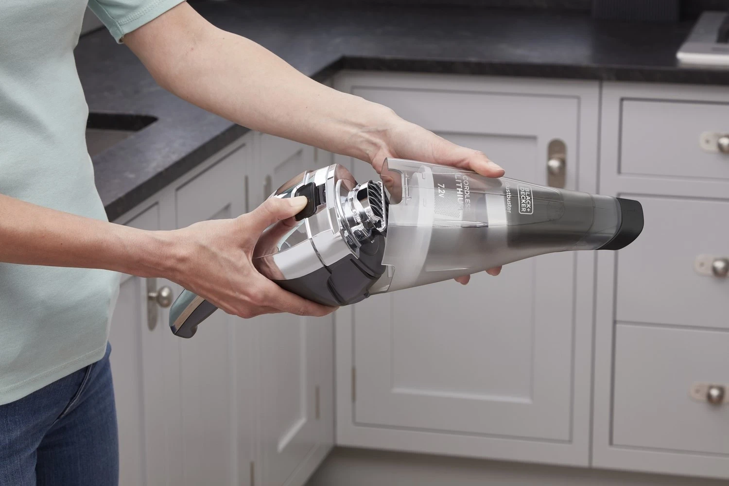 Fshesë dorëz Black&Decker, gri-argjendtë