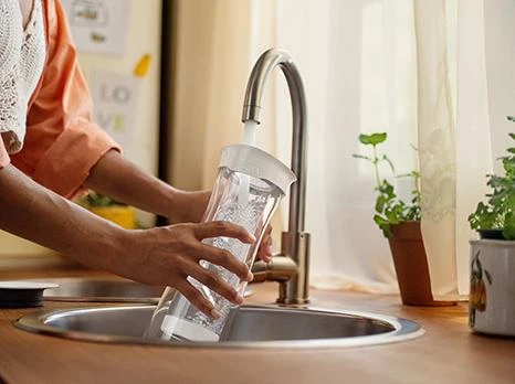 Filtruese Uji Brita Fill & Serve Carafe – white, graphite
