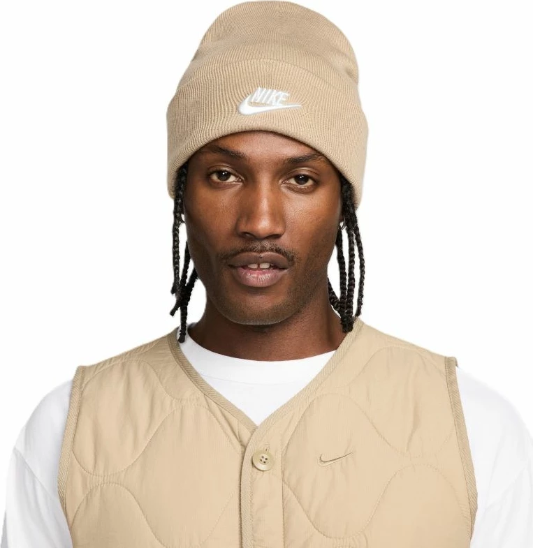 Kapelë Nike, bezhë