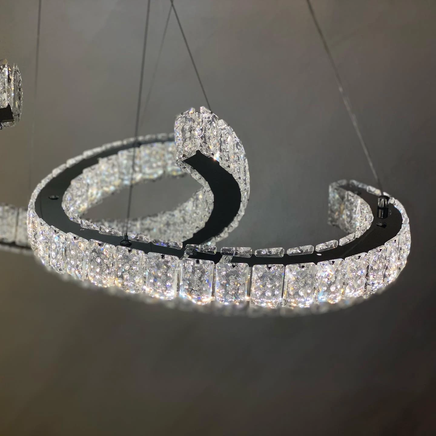 Abazhur LED kristal i varur H04