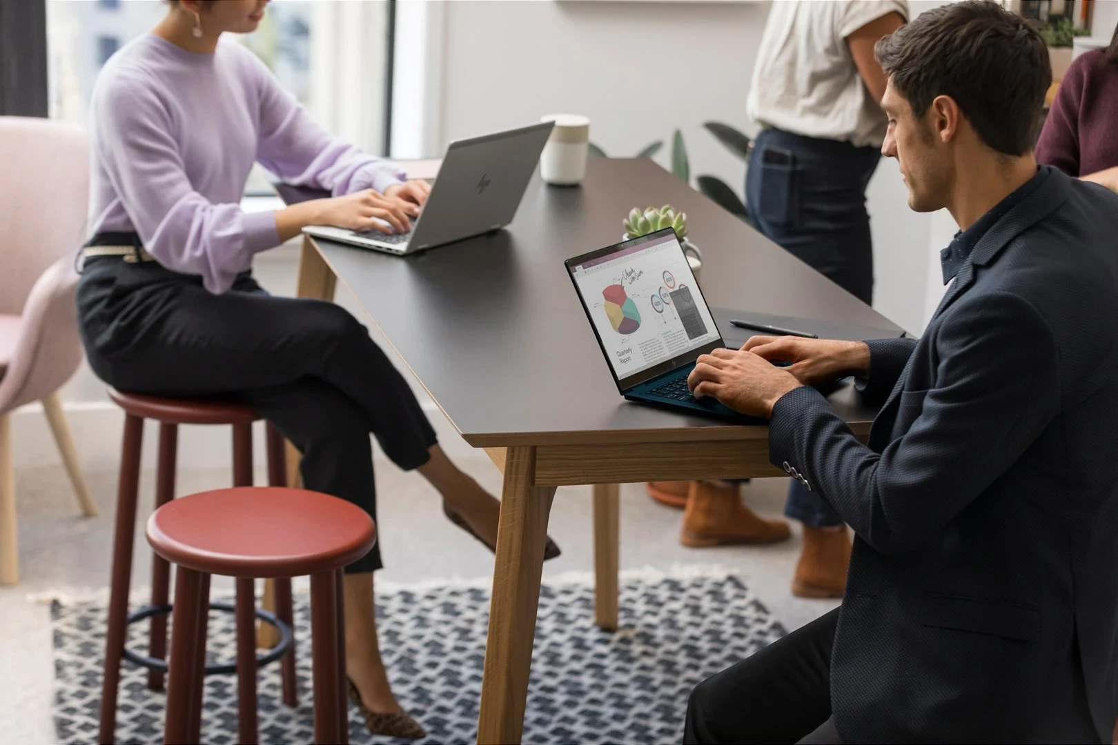 Laptop HP EliteBook 655 G10, 15.6", AMD Ryzen 7, 16 GB RAM, 512 GB SSD, Argjendtë