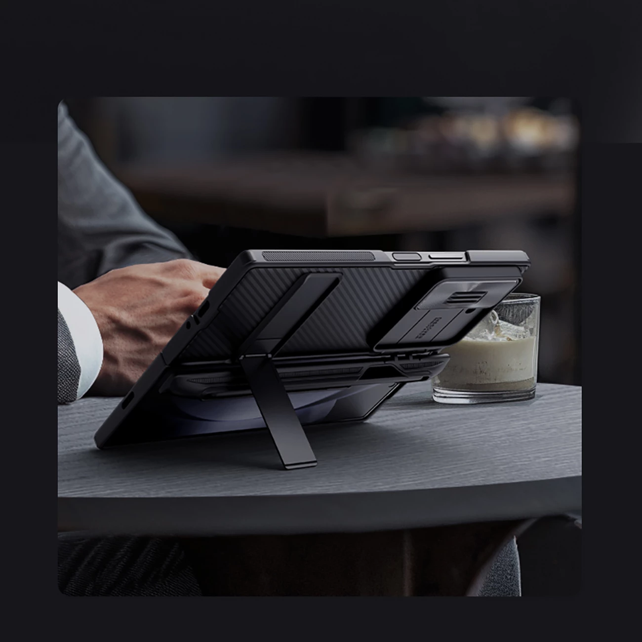 Mbështjellës Nillkin CamShield Fold Case për Samsung Galaxy Z Fold 6 5G me mbajtëse për stilolaps, e zezë