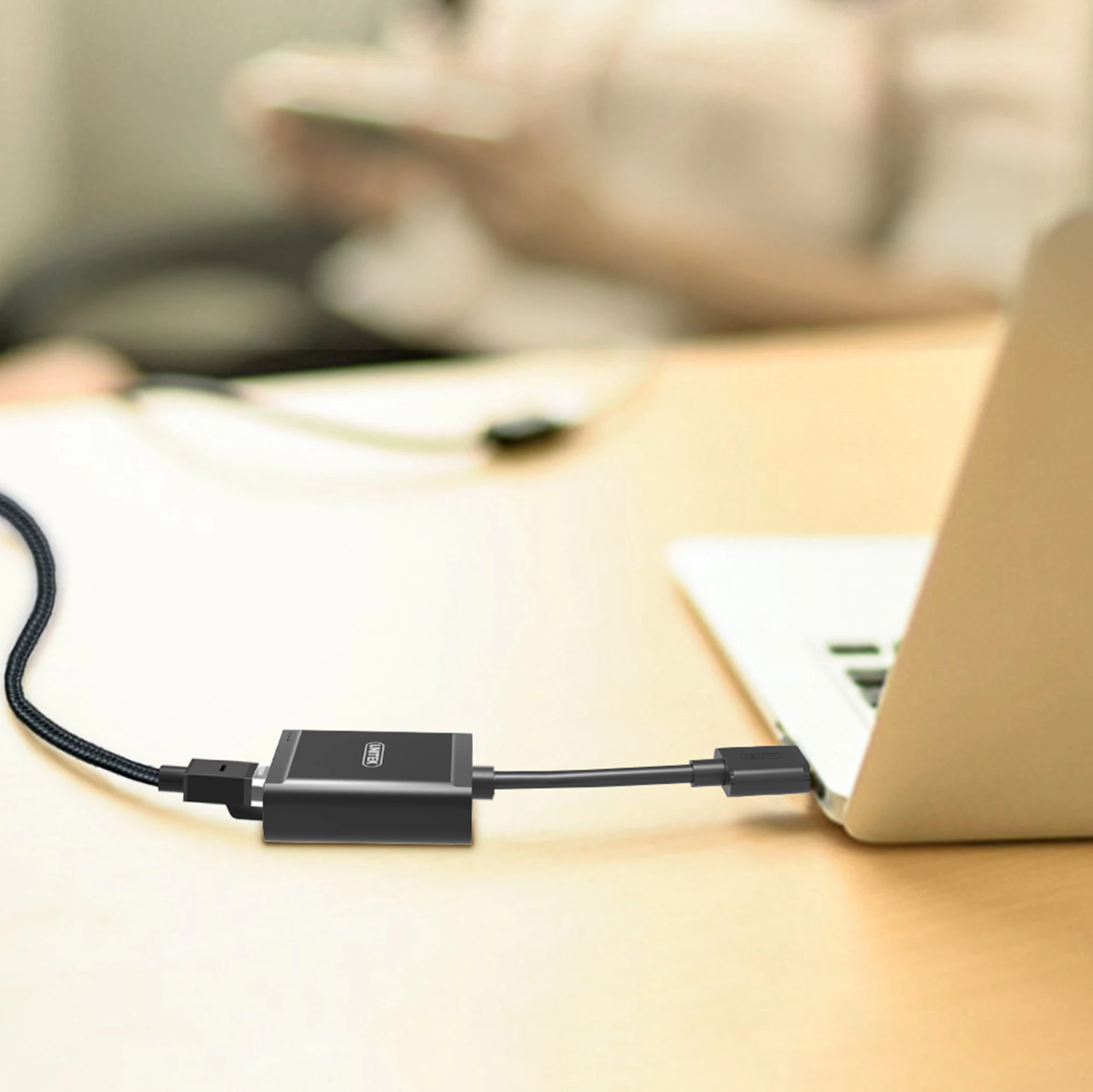 Hub USB Unitek Y-2516, 4 porta, USB 2.0 480 Mbps, zgjatje deri 60 m përmes UTP Cat5/5e/6, i zi, set me adapter rryme