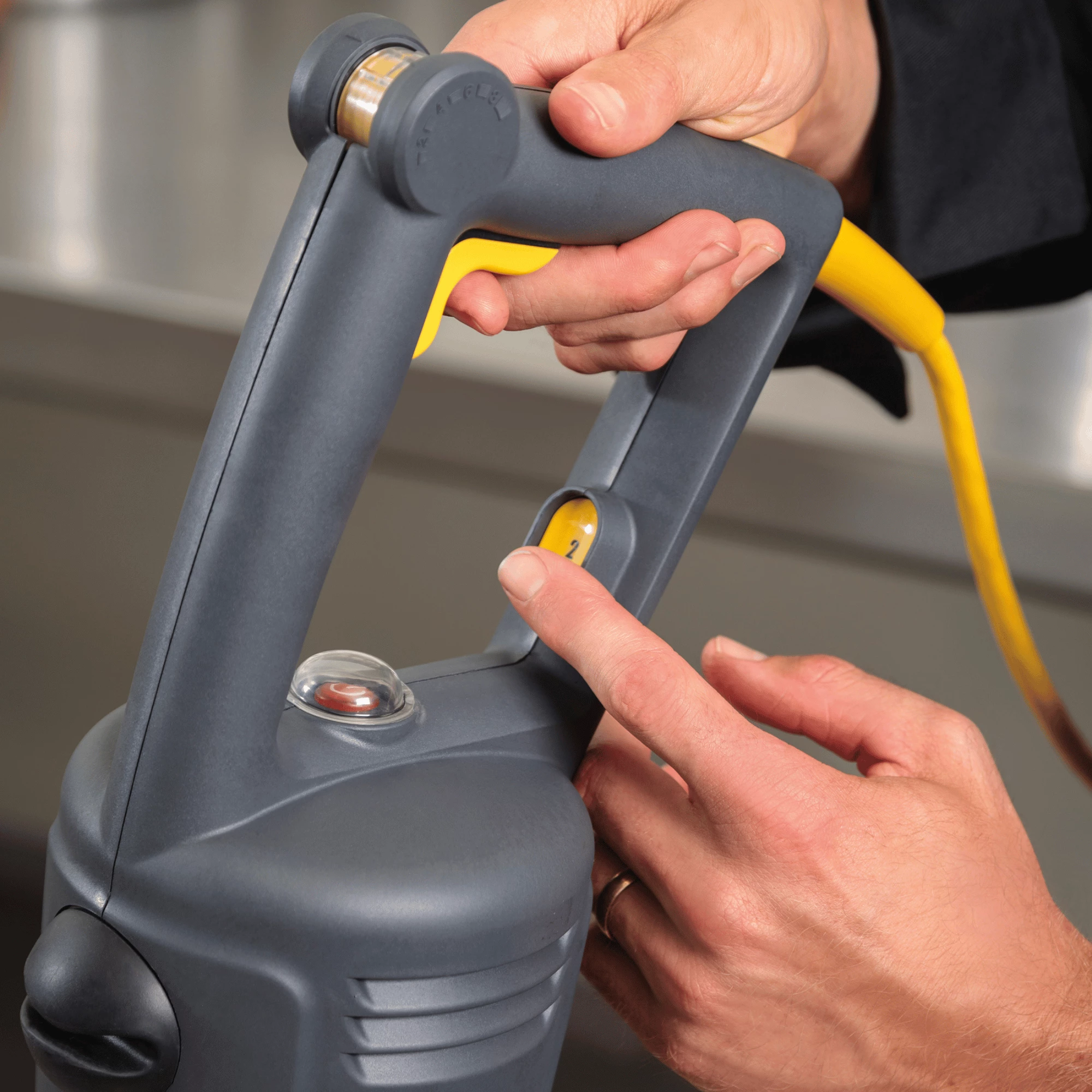 Blender zhytës, Hamilton Beach Commercial BigRig, 880x216 mm, inoks, për enë deri 87 L, set me mbajtës muri