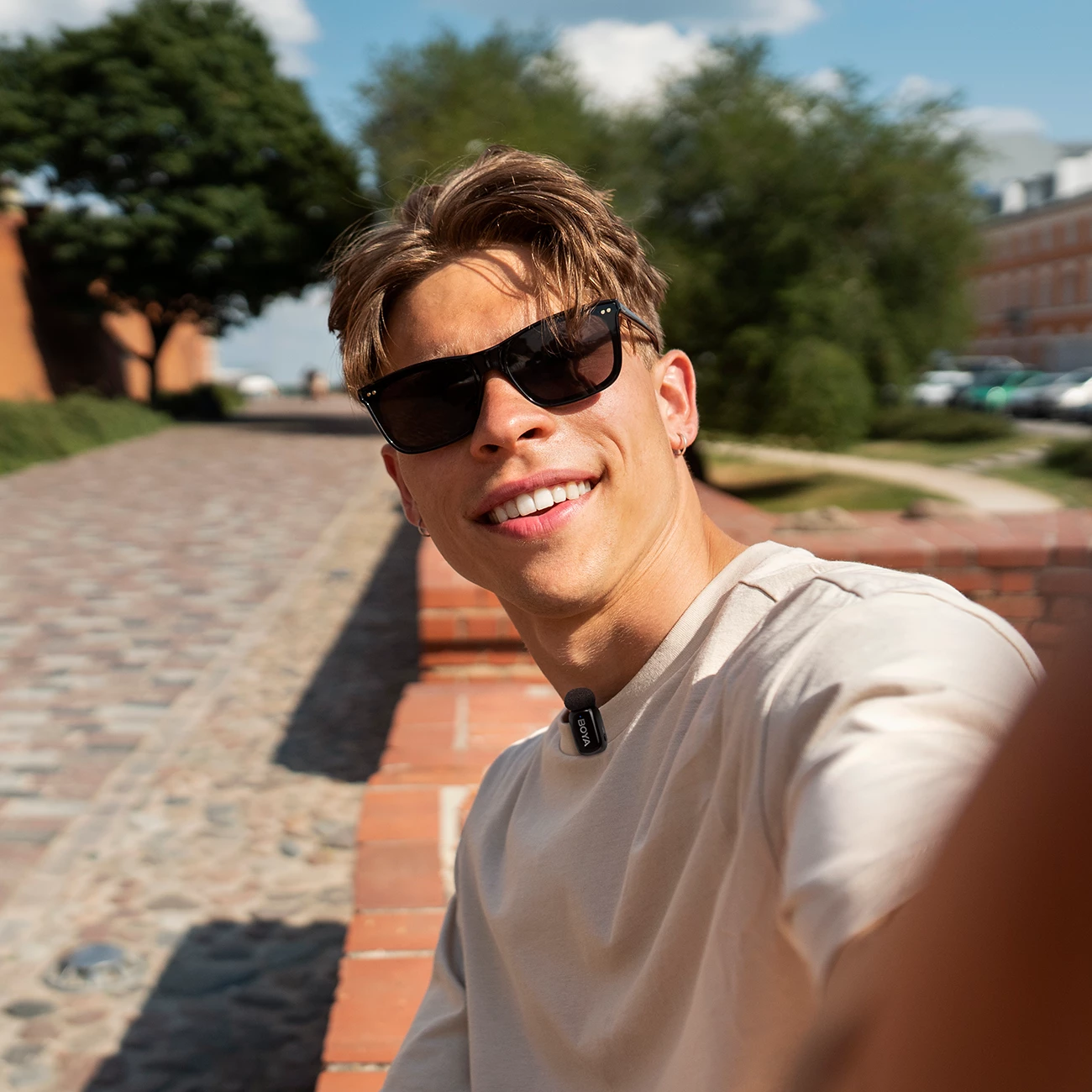 Sistem mikrofonash wireless BOYA Mini 2-01 2.4GHz 48kHz/24-bit 2x transmitter + 2x receiver USB-C/Lightning, i zi