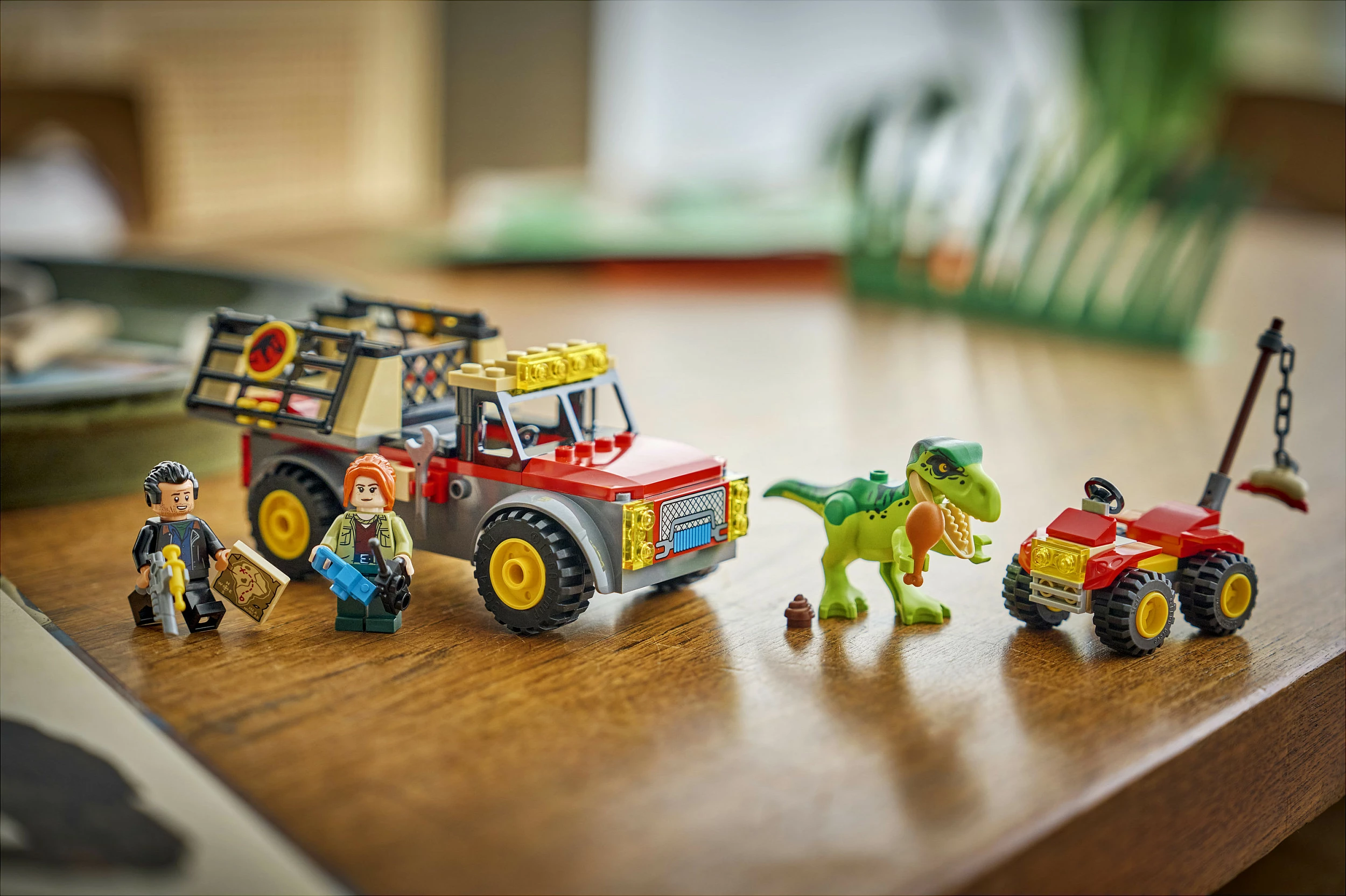 Set LEGO Jurassic World 77978 Young T. rex Transport Truck, 115 copë, kuqe/gri