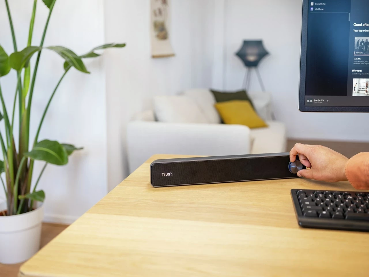 Bokse Trust Arys, 2.0 kanale, 6 W, Të zeza