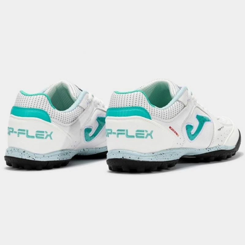 Atlete futbolli Joma, të bardha