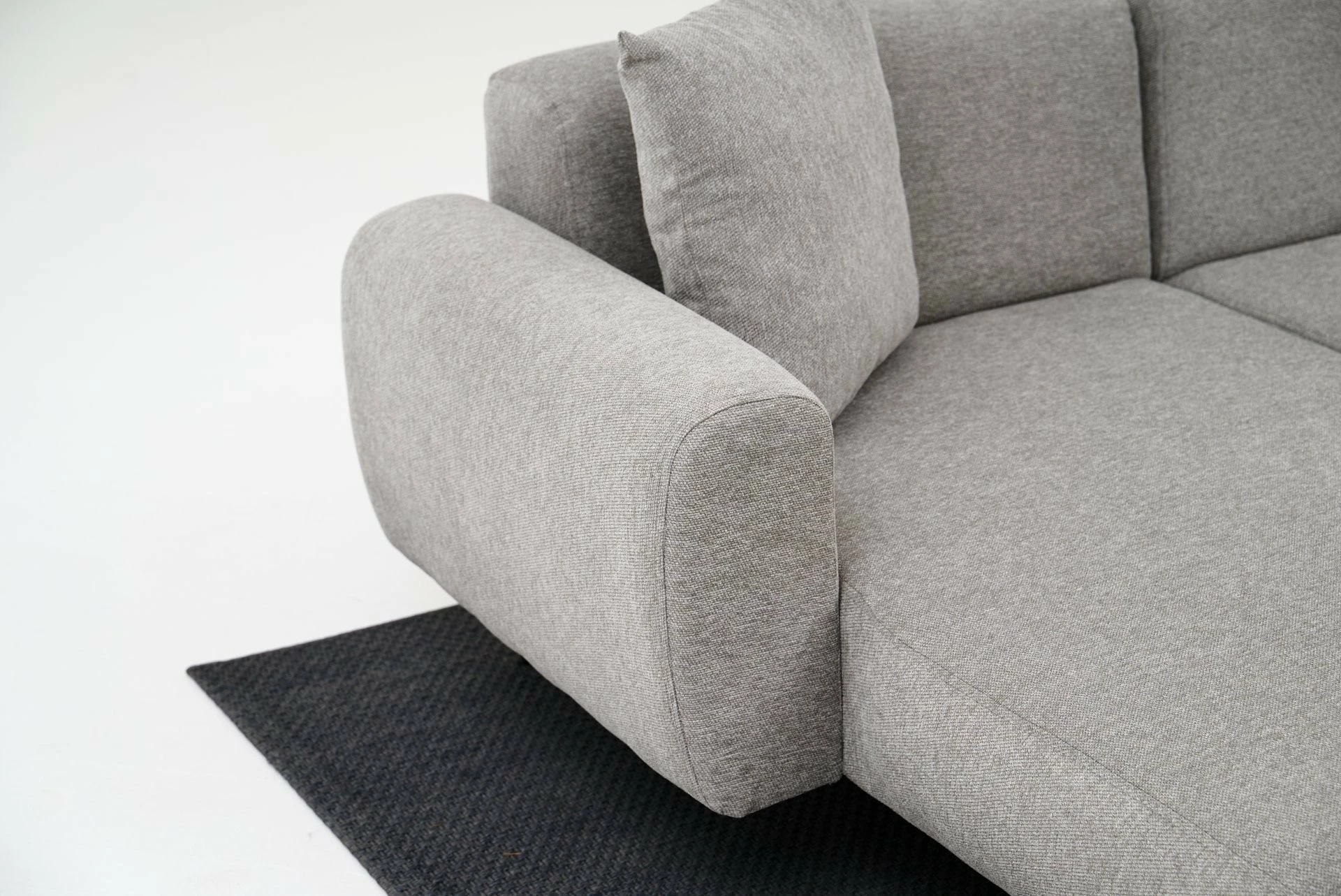 Këndare Atelier del Sofa, anash majtas, ngjyrë gri e çelët