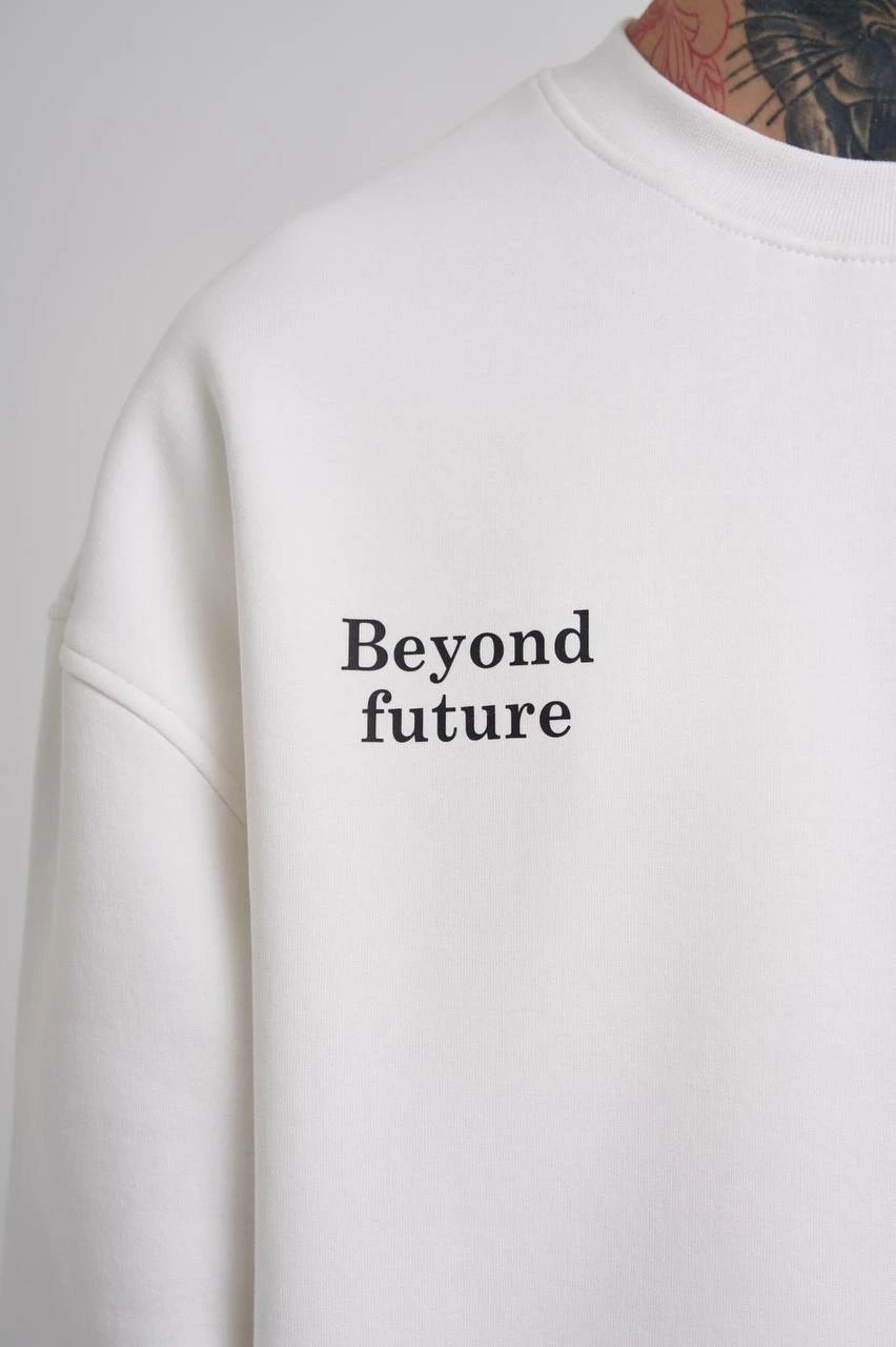 Duks oversize me figurë Machinist, i bardhë