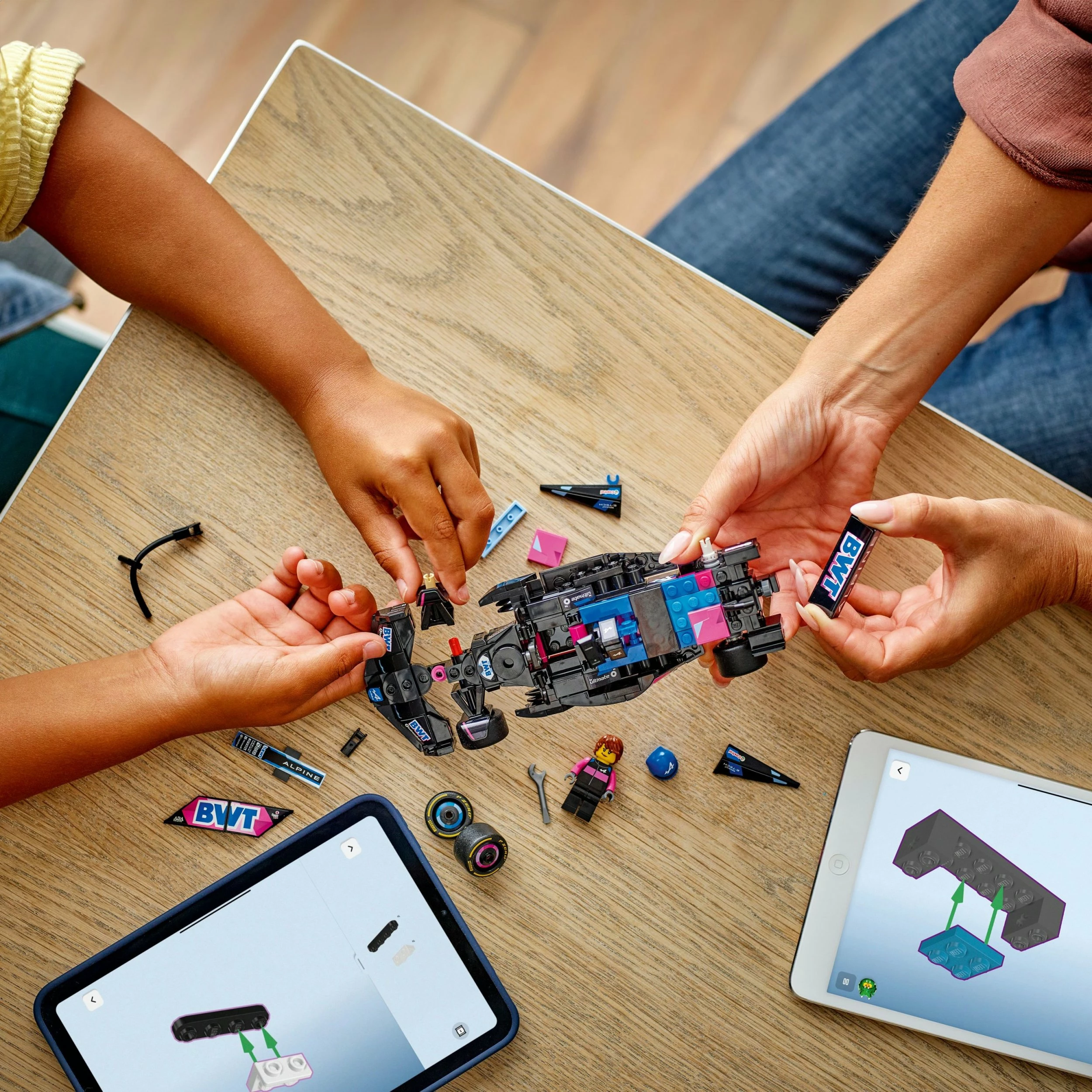 Set LEGO Speed Champions Bolid F1 BWT Alpine Team A524 77248, 258 copë, zi/kaltër/rozë