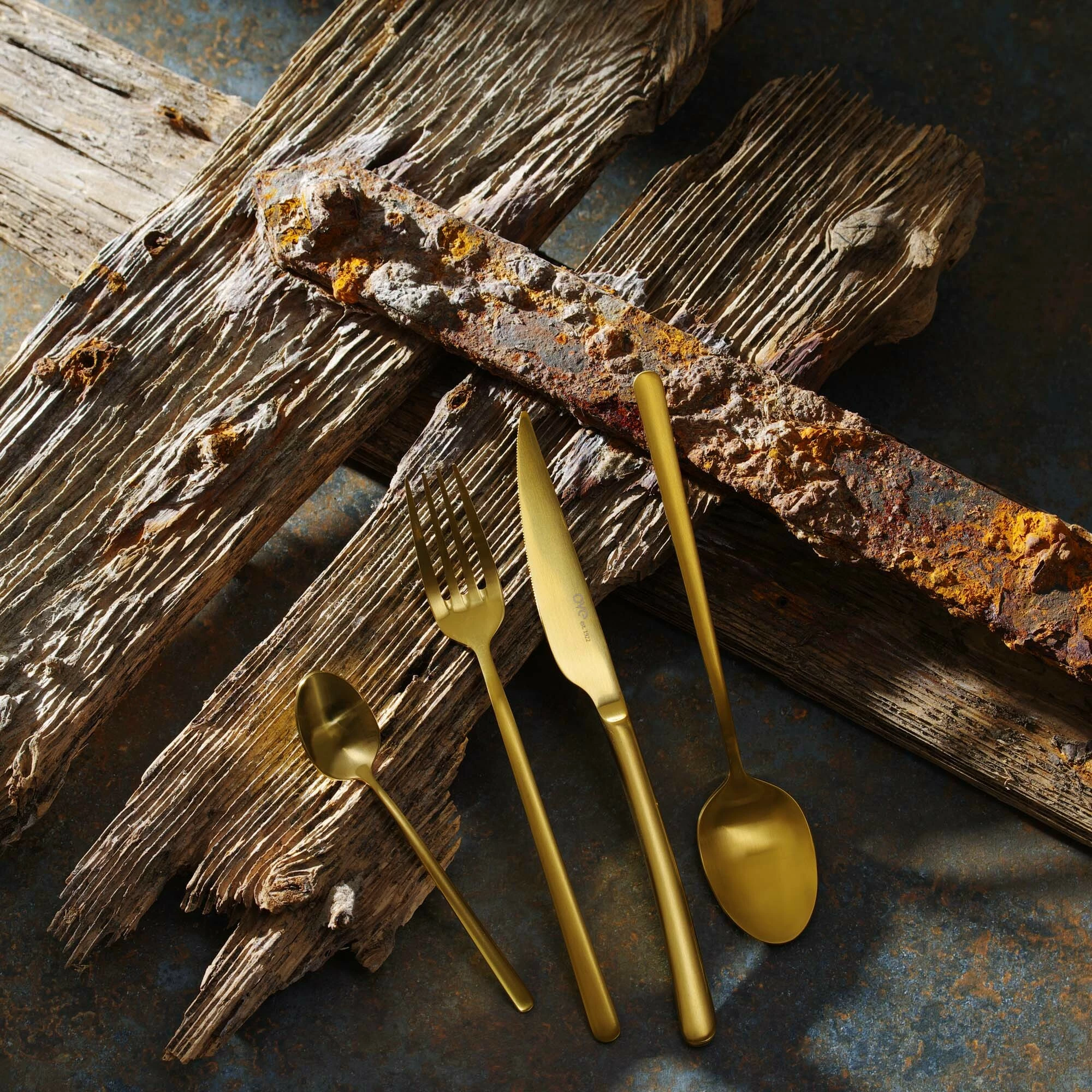 Pirun ëmbëlsire OVE Amarone Gold 184 mm, inox 18/10, ar, set 12 copë