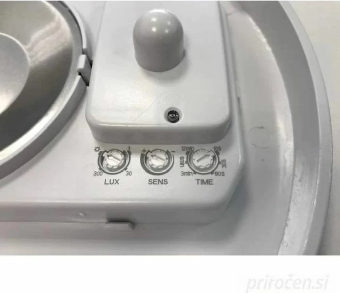 Plafonierë me sensor GTV OS-PLCZMI-00 1xE27 220-240V sensor mikrovalë 360° IP20 max 40W, e bardhë