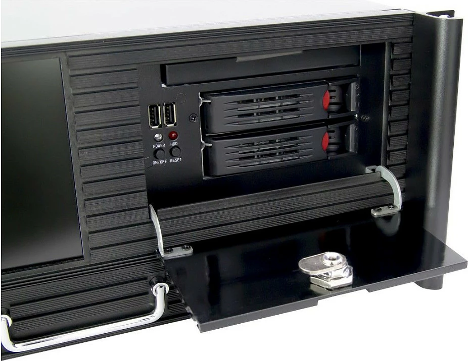 Kasë rack 19" 4U Inter-Tech IPC 4U 4452-TFT, me monitor TFT, tastierë dhe maus, e zezë