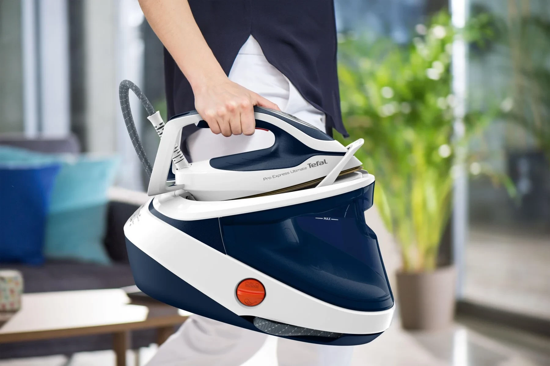 Hekur me gjenerator avulli, Tefal Pro Express Ultimate II GV9712E0, 3000W 7.7 bar, shtytje avulli 590 g/min, bardh e kaltër