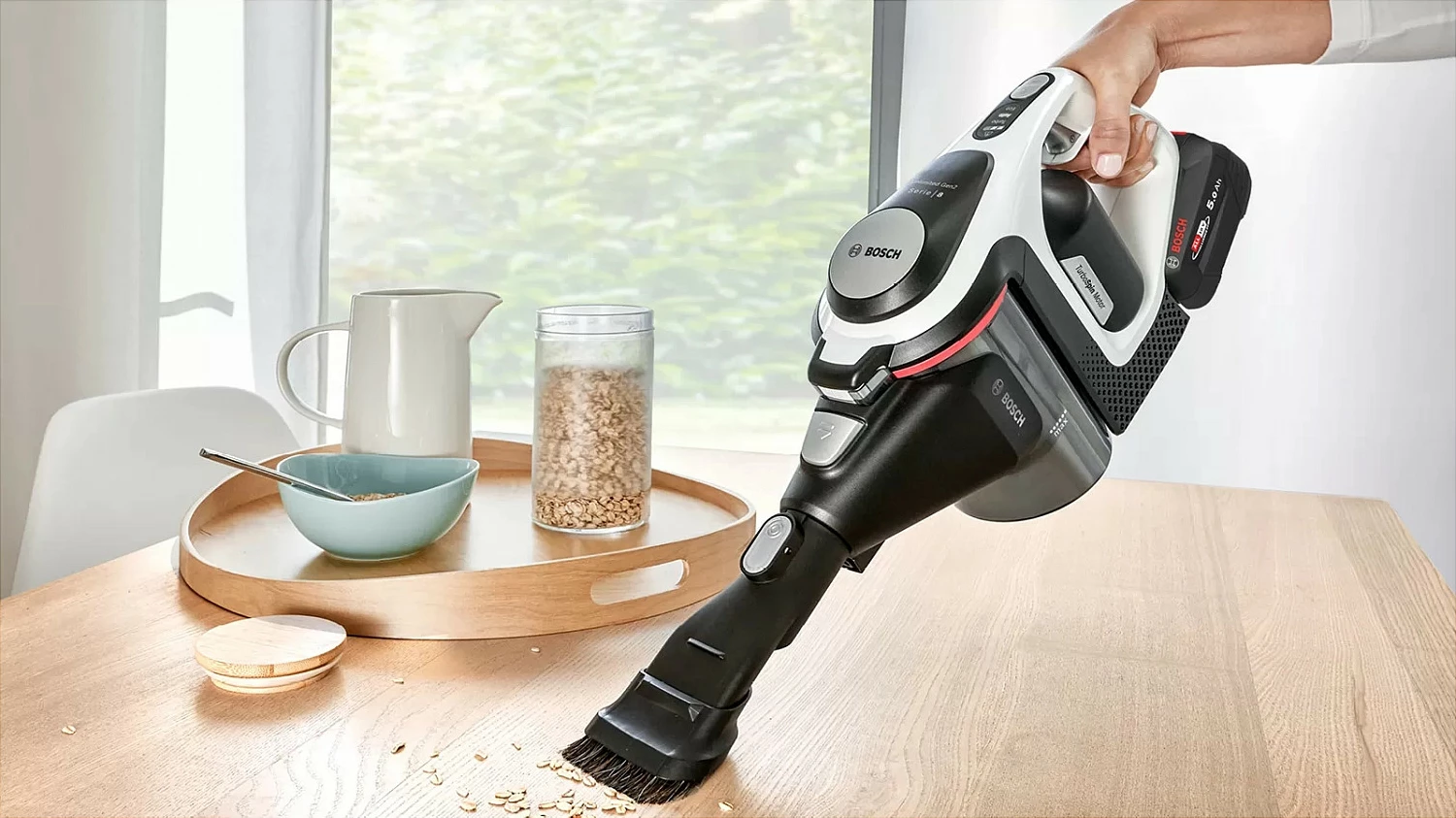 Fshesë me bateri Bosch BSS825ALL Serie 8, 2-në-1, me aksesorë, e zezë
