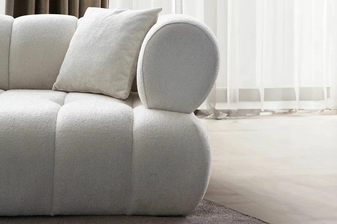 Këndore Petra e bardhë, Atelier del Sofa, pjesa e majtë