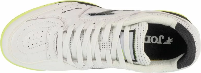 Atlete futbolli Joma, të bardha