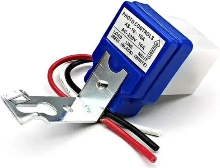 Senzor dite-natë 10A