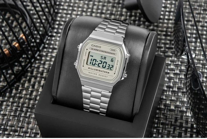 Orë dore për meshkuj CASIO Vintage A168WA-8AYES, argjend