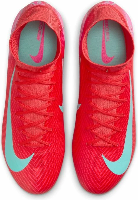 Atlete futbolli Nike, portokalli [Madhësia: 45.5]