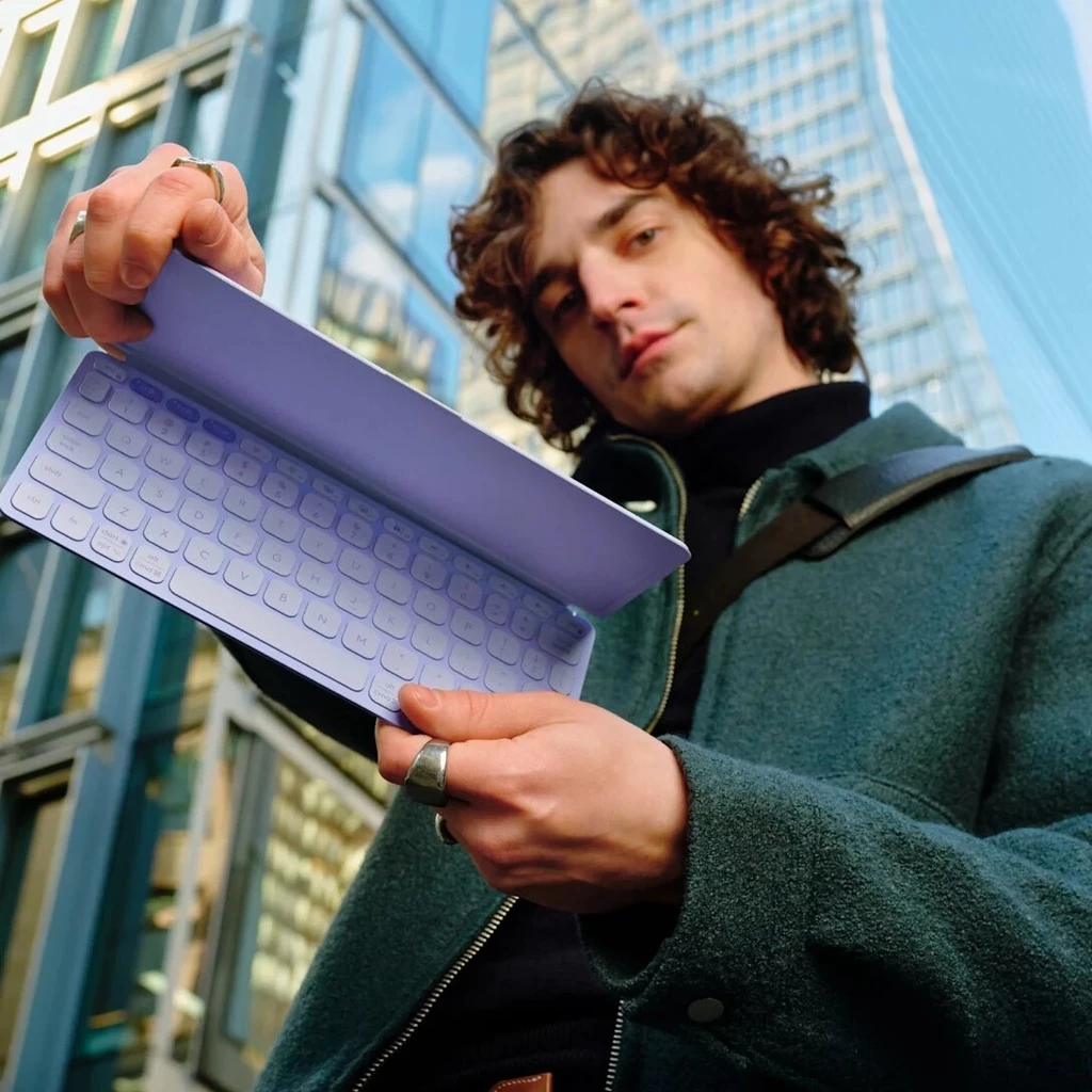 Logitech Keys-to-go Ultra-light Bluetooth Keyboard - ClassicBlue - UK