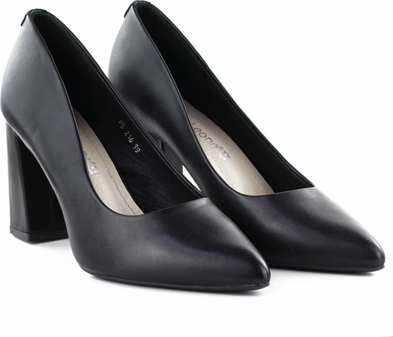 Këpucë me taka LEONE femra, të zeza