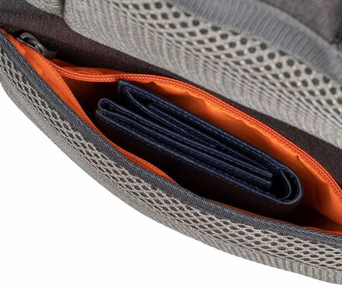 çantë shpine për laptop RIVACASE 7761 15.6\" rezistente ndaj ujit, khaki