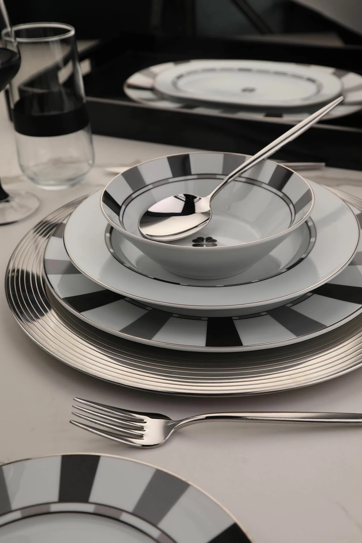 Set enësh për drekë, 27 copë, Hermia Concept, LB27YT43012688