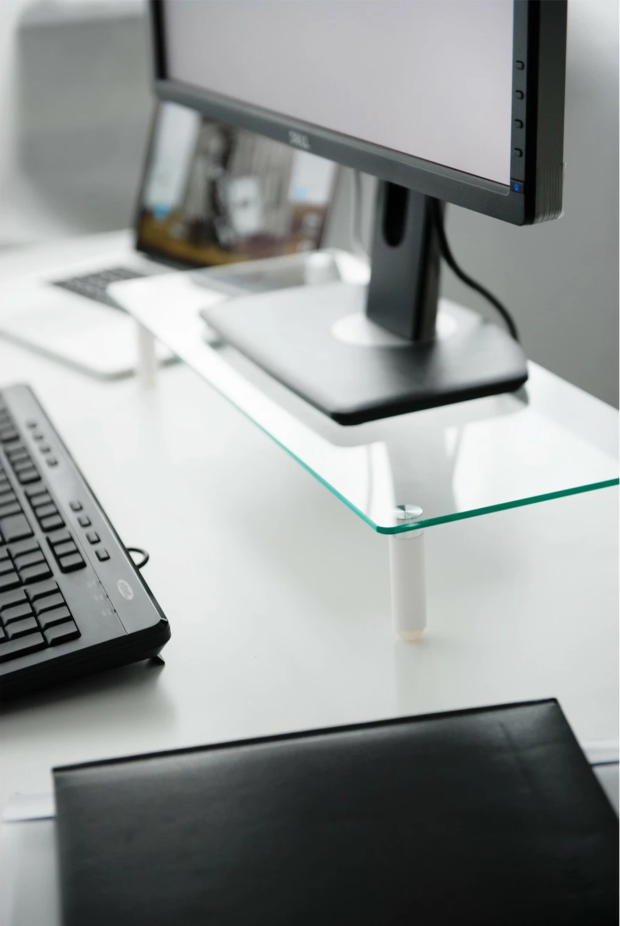 Mbajtëse monitori Digitus universal, xham i temperuar, 33-81.3cm, transparente