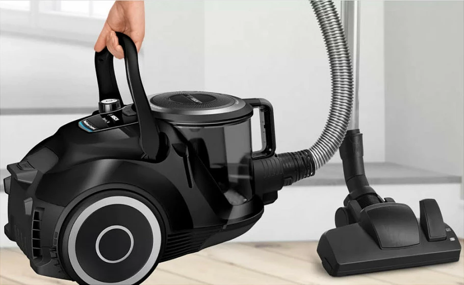 Fshesë me korrent Bosch Serie 6 BGC41XSIL, 700 W, pa qese, 2.4 L, e zezë