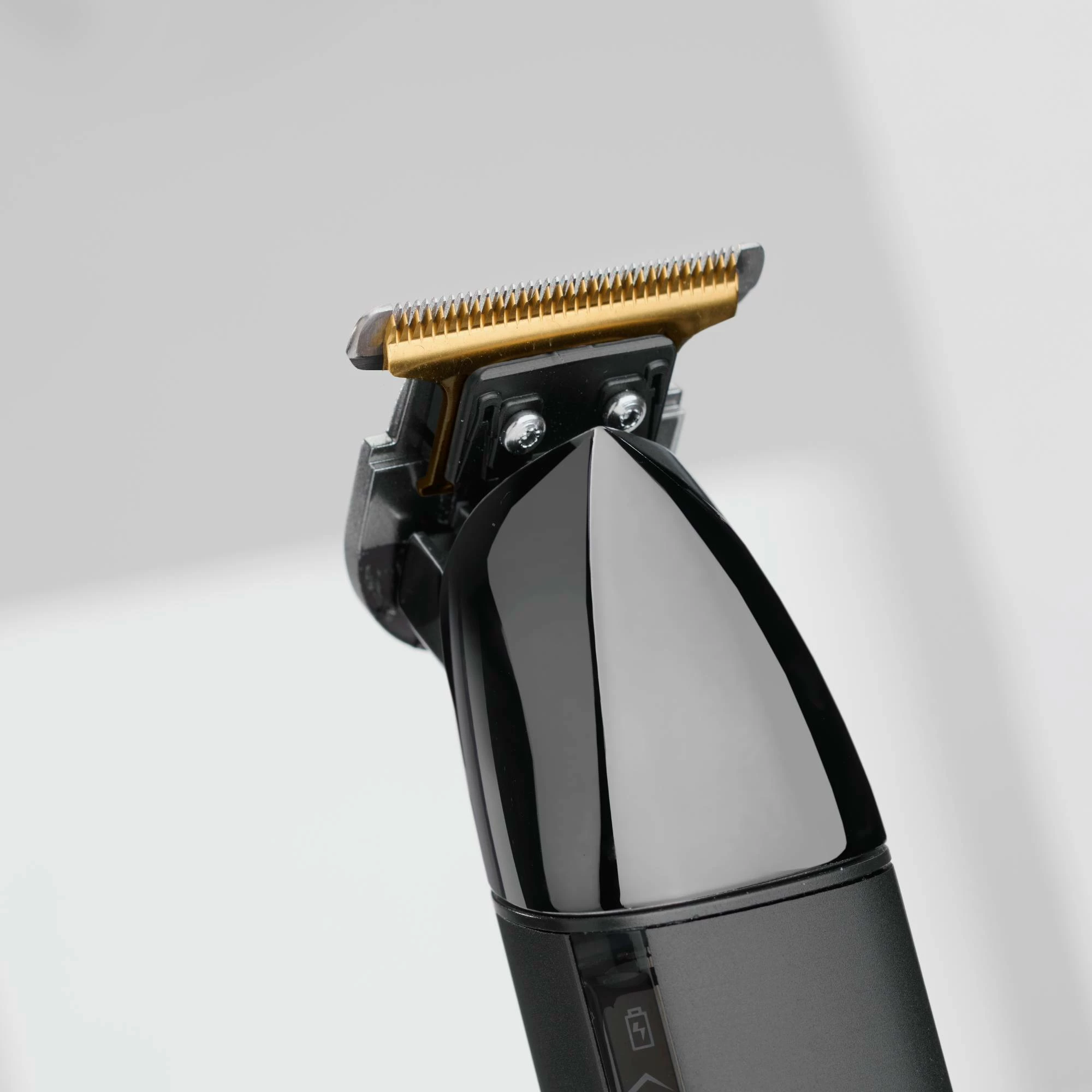 Makinë rroje dhe trimer BaByliss T991E Super-X Metal, teh T japonez 40 mm, precizion 0.2 mm, 2 krehra 1-12 mm, USB, waterproof, Black Chrome, me kuti
