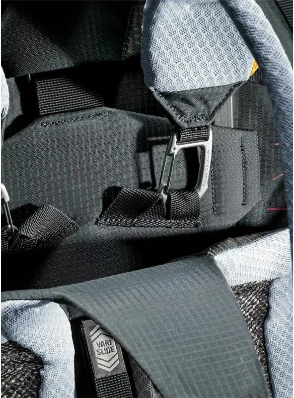 Çantë shpine Deuter për femra dhe meshkuj, e zezë