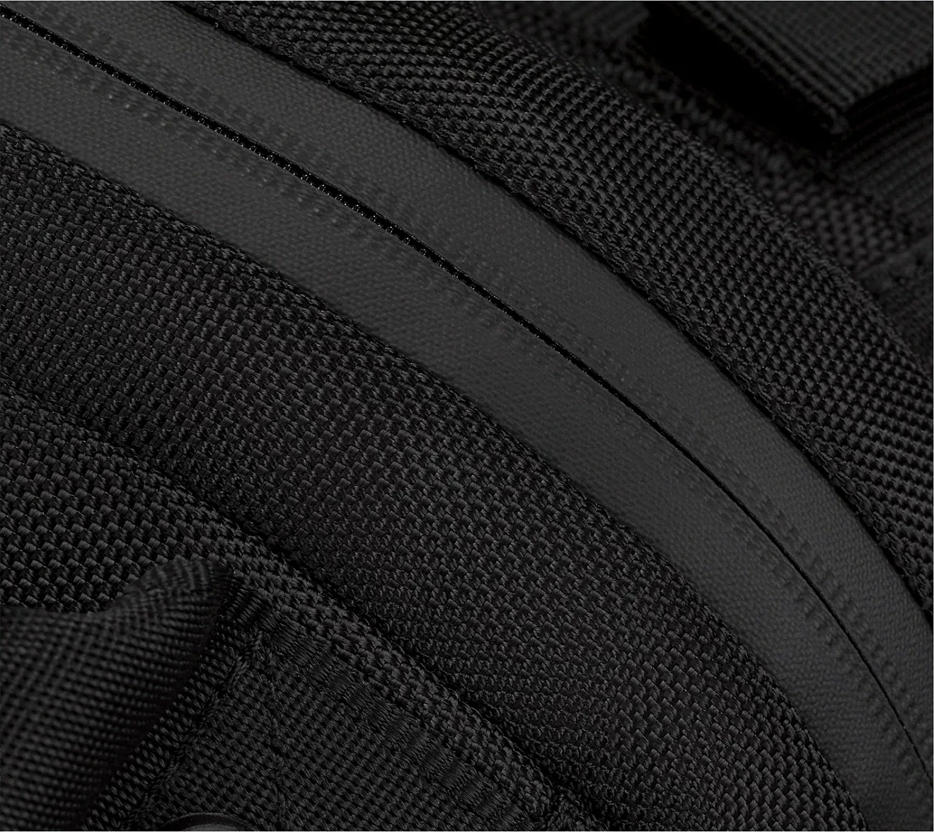 Çantë shpine Wenger Legacy Black Series 16 inç, e zezë