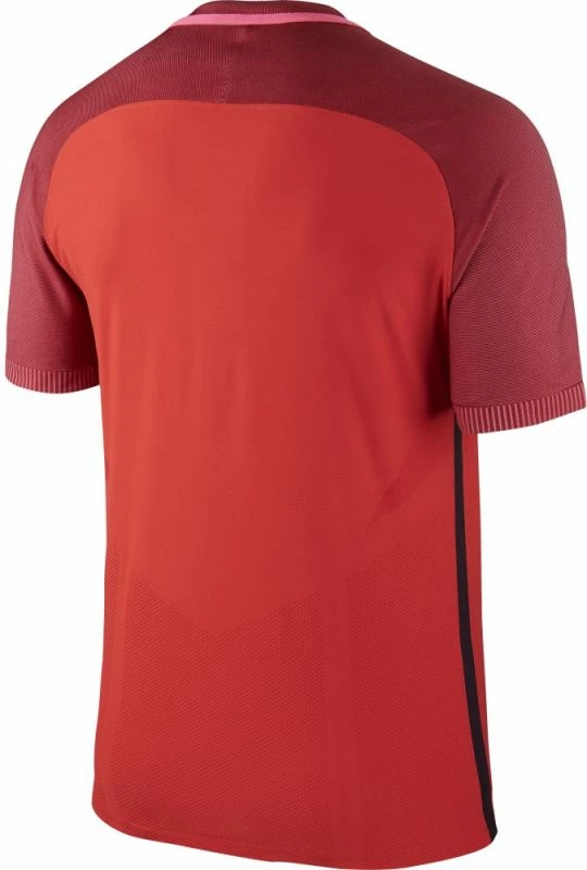 Maicë për meshkuj Nike, e kuqe