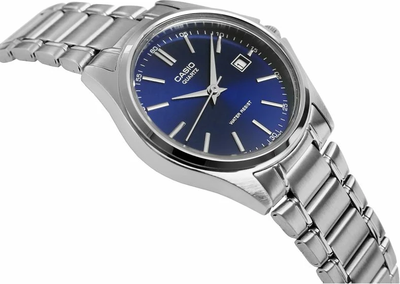 Orë dore për femra Casio, argjendtë me të kaltër