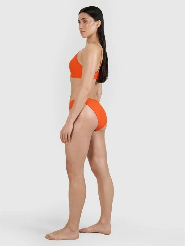 Bikine për femra 4F, të zeza