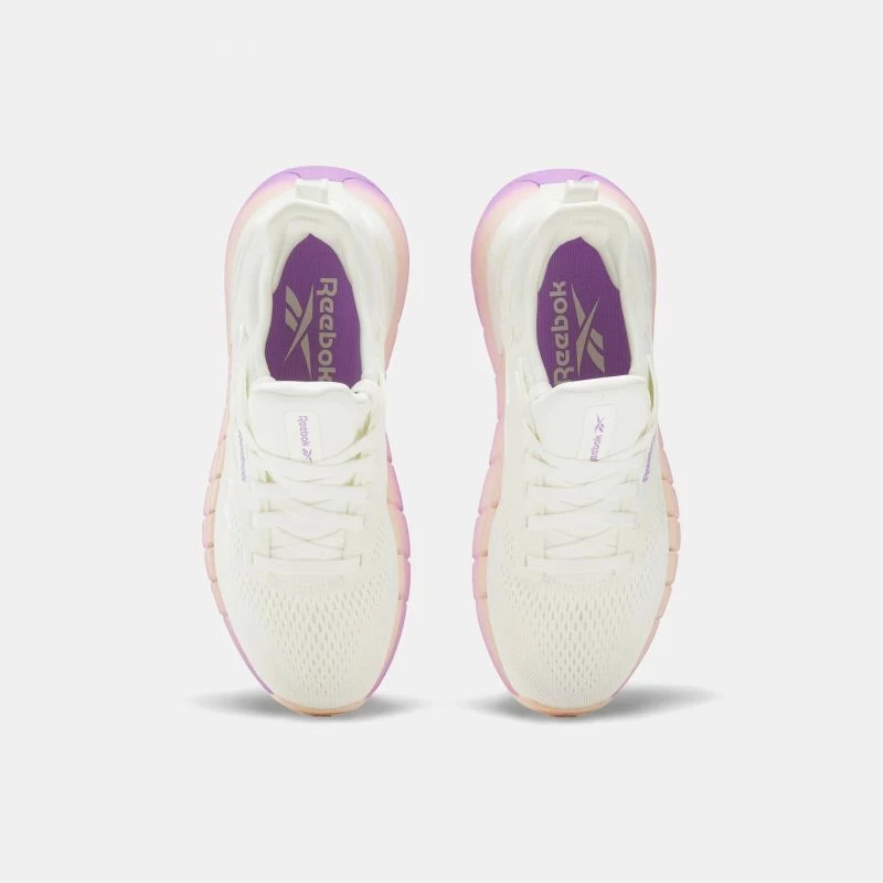 Atlete Reebok, të bardha dhe vjollcë