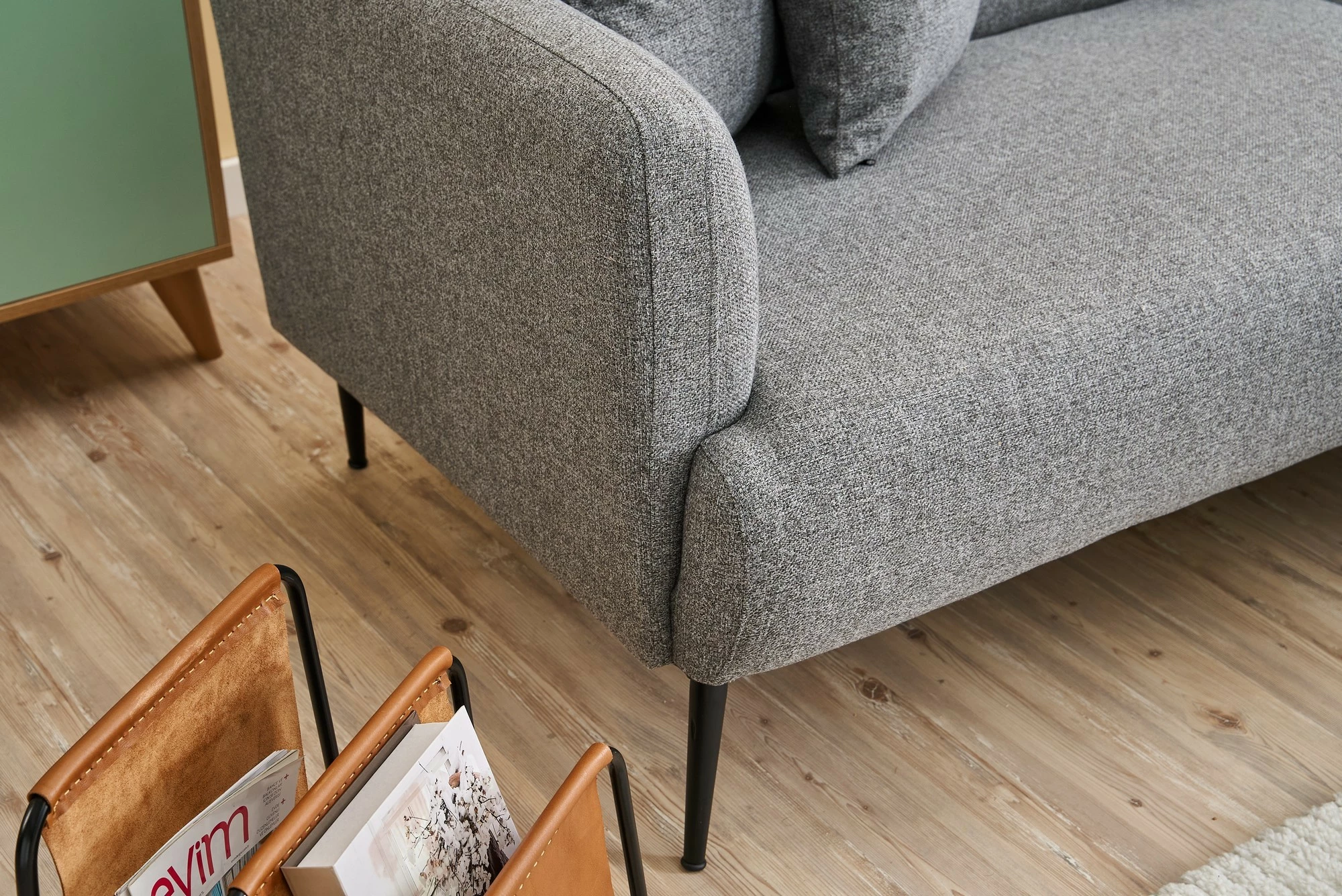 Divan treshe Atelier del Sofa, Revos, ngjyrë gri